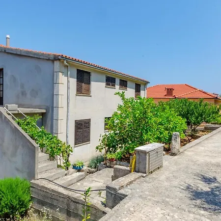 Nanica Prigradica Apartmán *