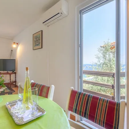 Apartment Nanica Prigradica *