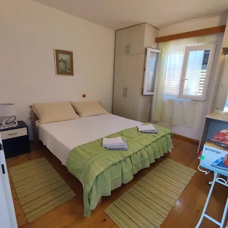 Apartment Nanica Prigradica