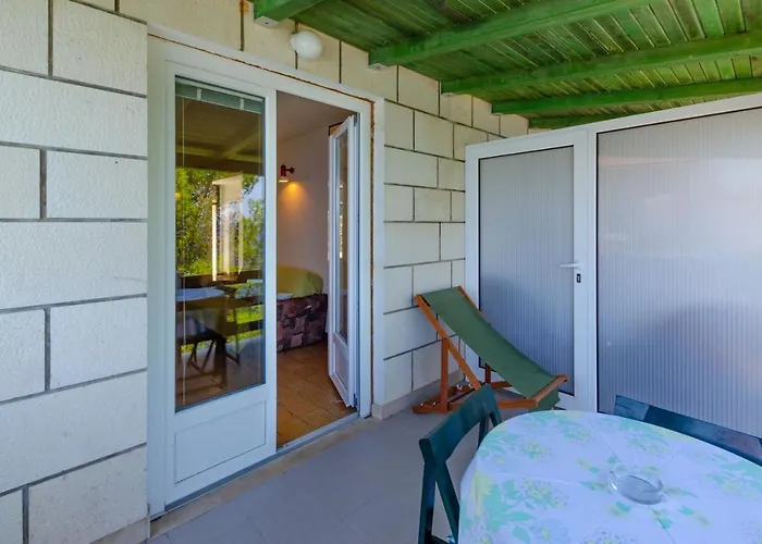 Apartment Nanica Prigradica